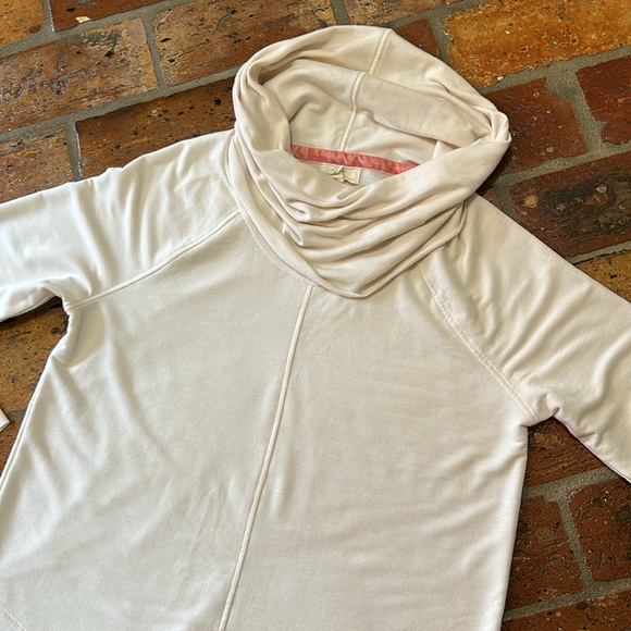 Cupio Ivory Cowl Neck Sweater szL - Picture 7 of 13